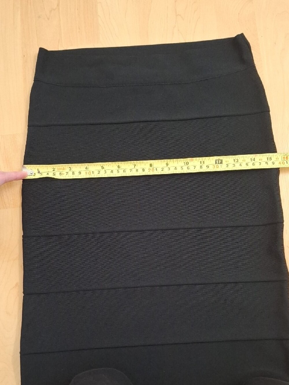 BCBGMaxAzria Black Horizontal Bandage Pencil Skirt Size M - Picture 7 of 7